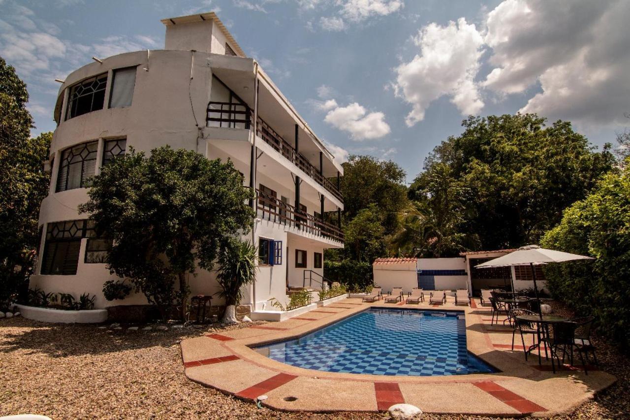 Yuluka Hostel Apulo Exteriör bild