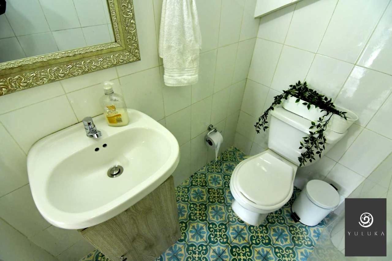 Yuluka Hostel Apulo Exteriör bild