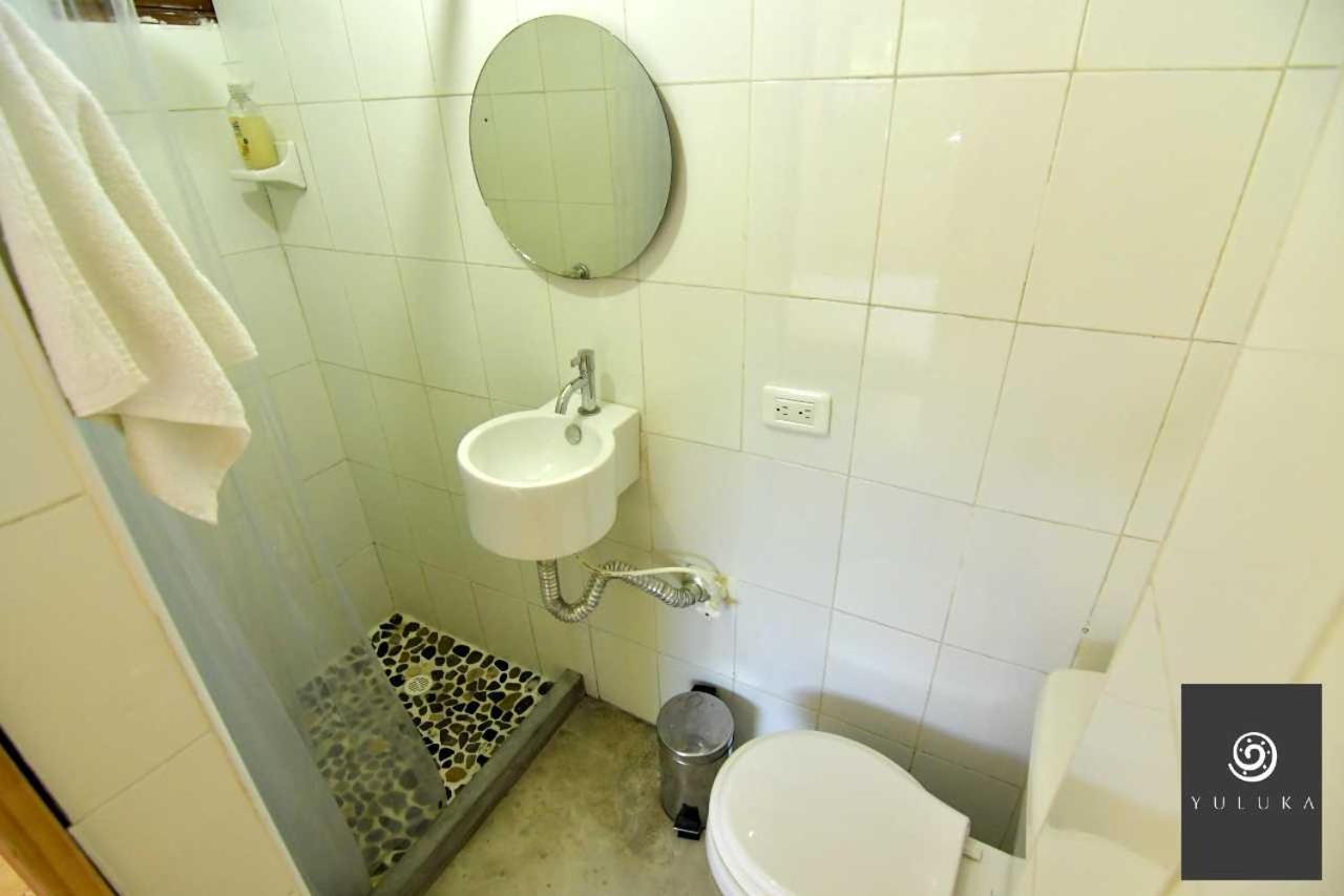 Yuluka Hostel Apulo Exteriör bild