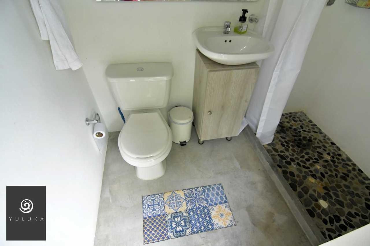 Yuluka Hostel Apulo Exteriör bild