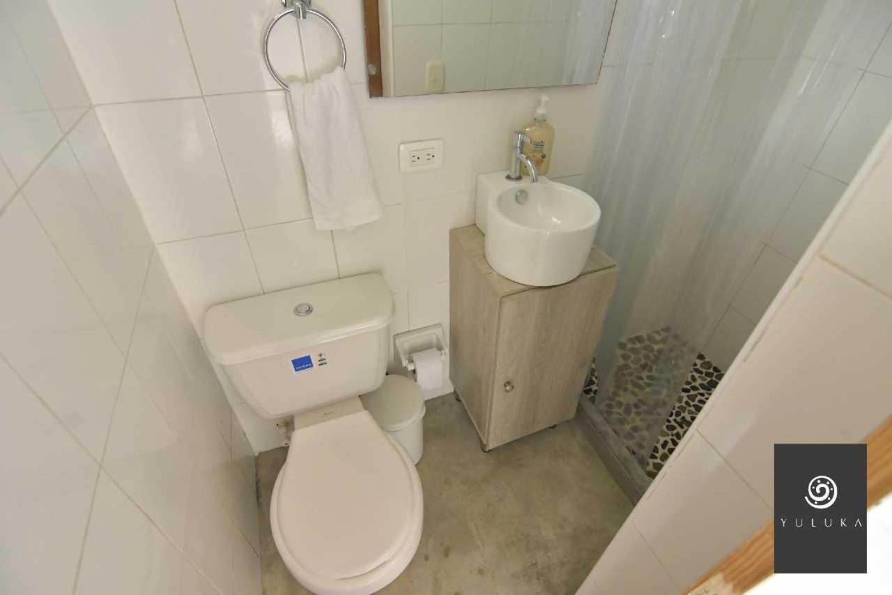 Yuluka Hostel Apulo Exteriör bild