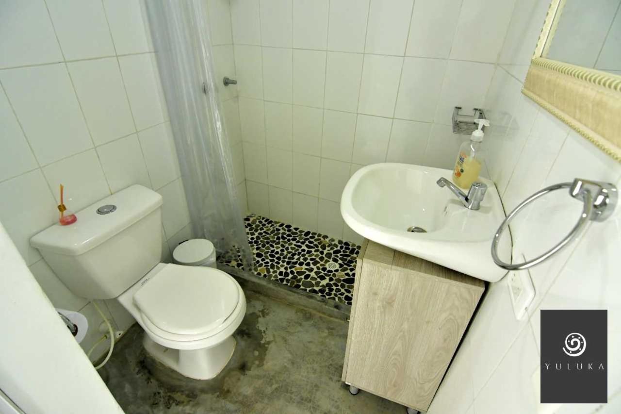 Yuluka Hostel Apulo Exteriör bild