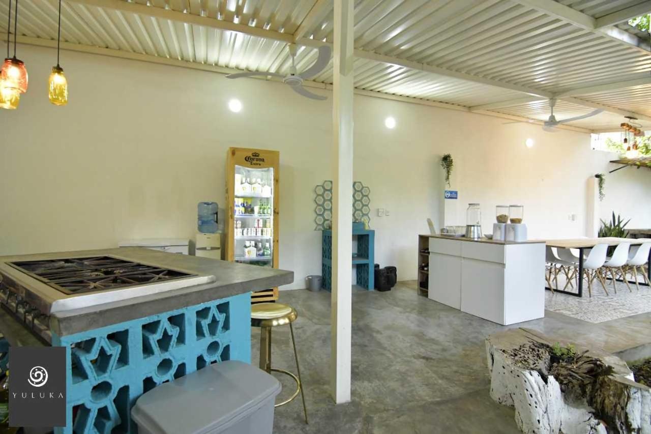 Yuluka Hostel Apulo Exteriör bild