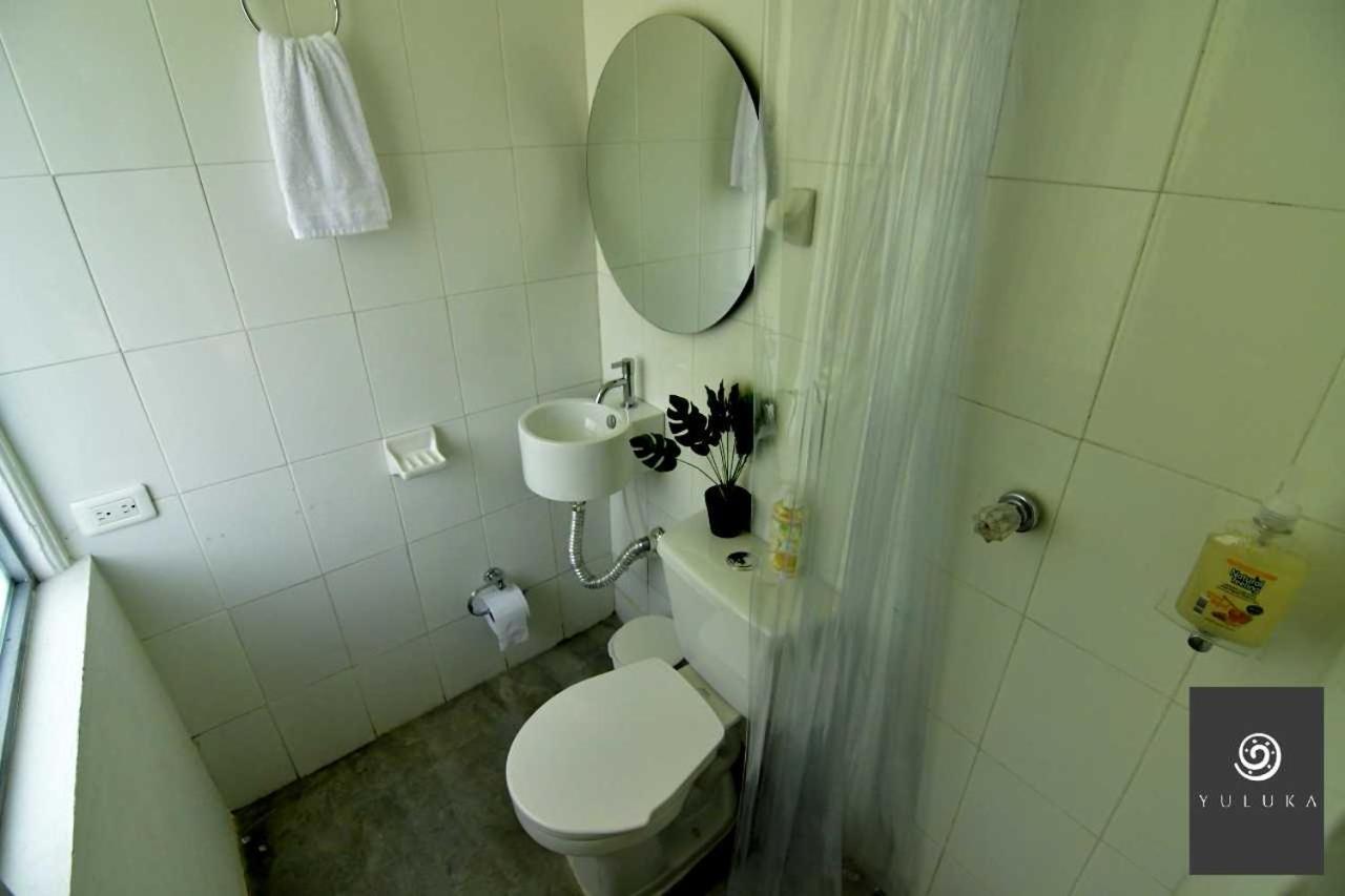 Yuluka Hostel Apulo Exteriör bild