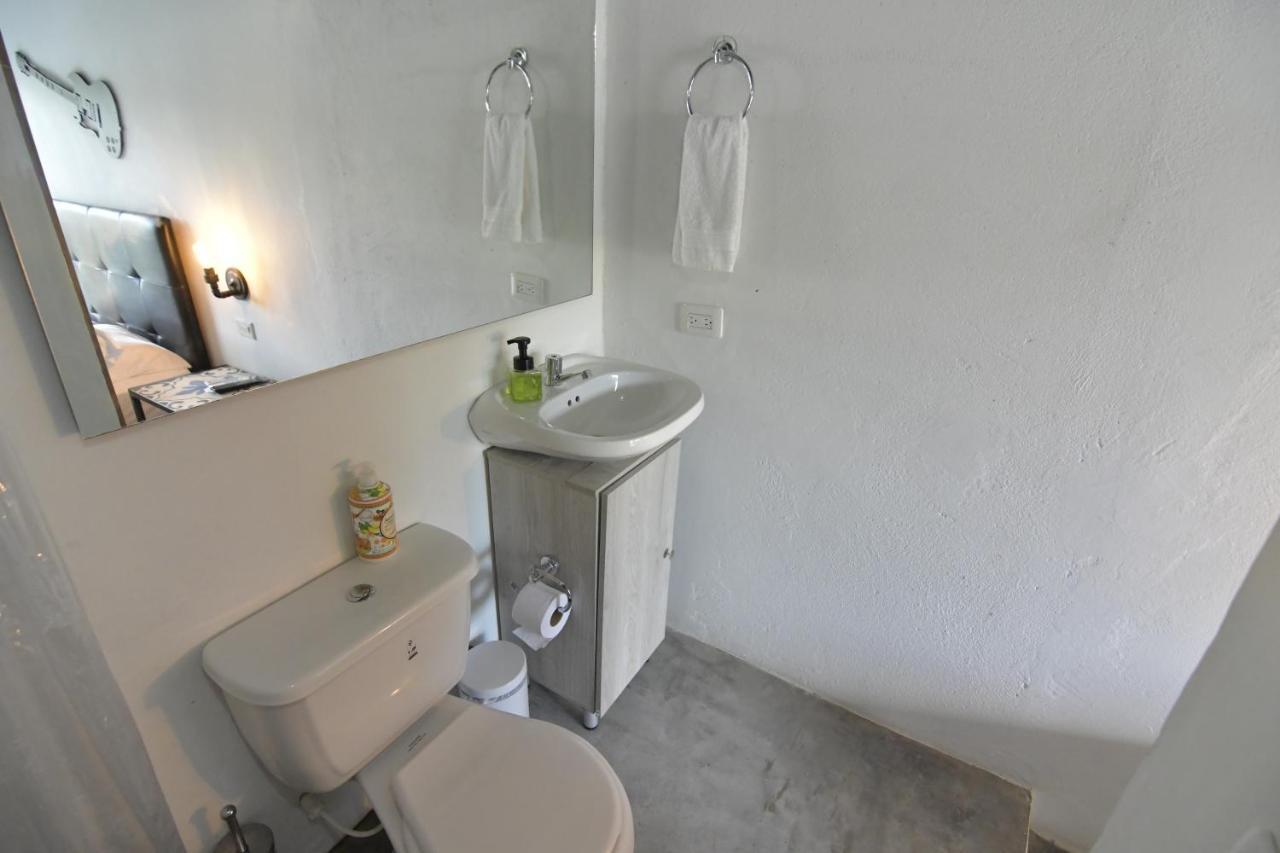 Yuluka Hostel Apulo Exteriör bild