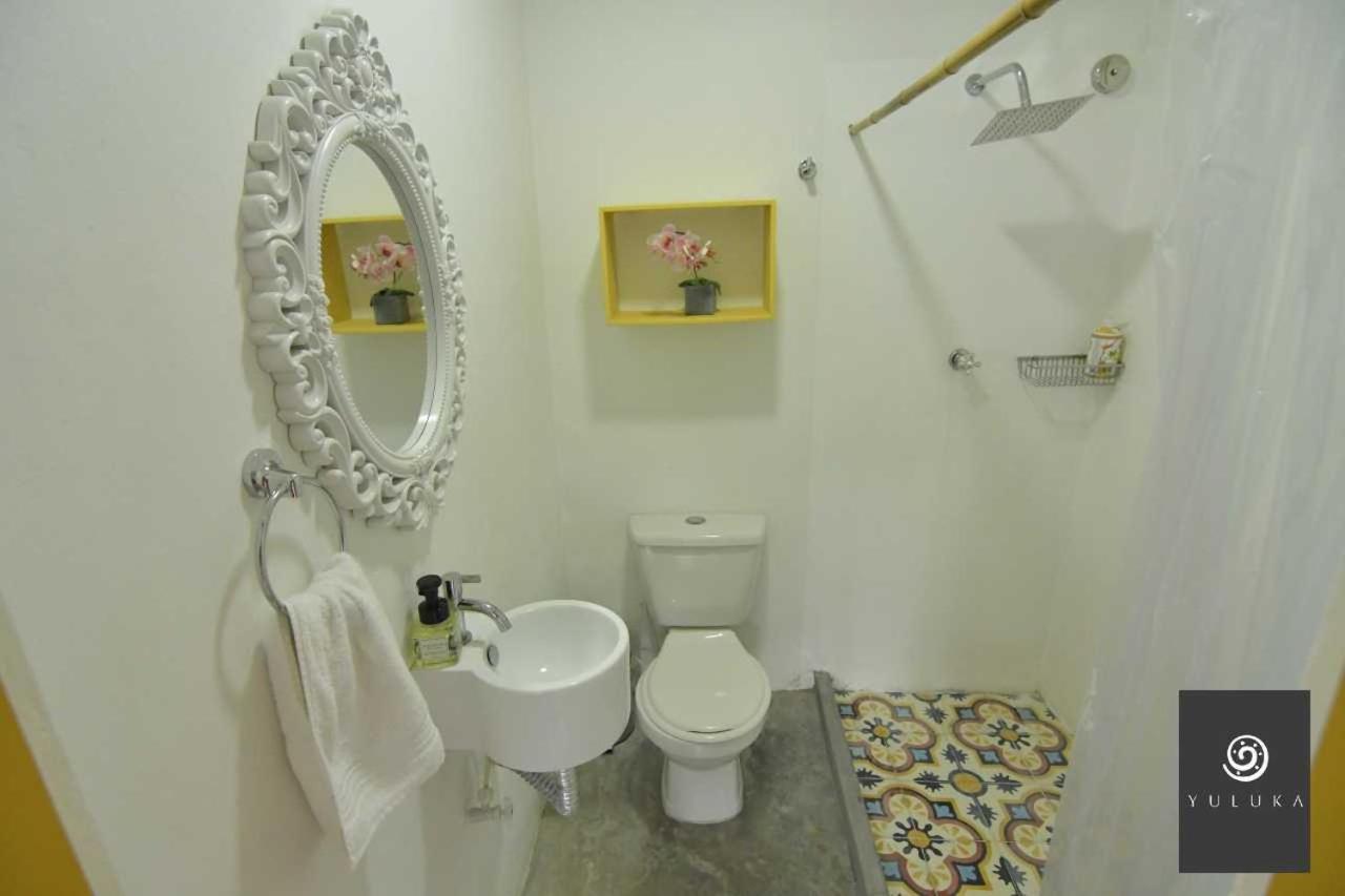 Yuluka Hostel Apulo Exteriör bild
