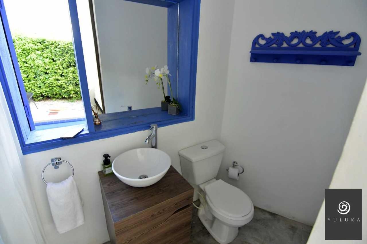 Yuluka Hostel Apulo Exteriör bild